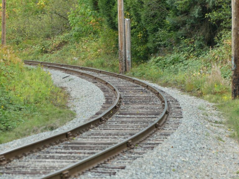 Kinderwagen fährt schief durch ungleichmäßigen Reifenverschleiß und Achsenprobleme erkennen und beheben