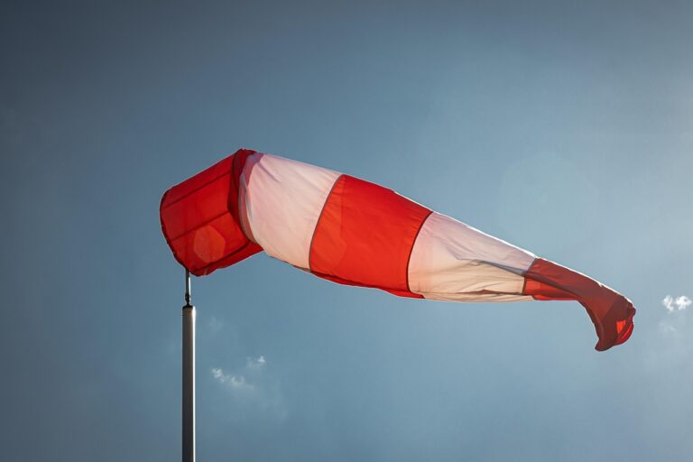 Moderne Kinderwagen mit integriertem Airbag für mehr Sicherheit im Alltag