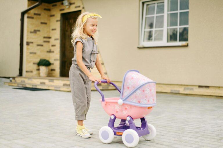 Moderne Kinderwagen: Wie multifunktionale Modelle den Alltag erleichtern Multifunktionale Kinderwagen für flexible Mobilität im Alltag mit Babys