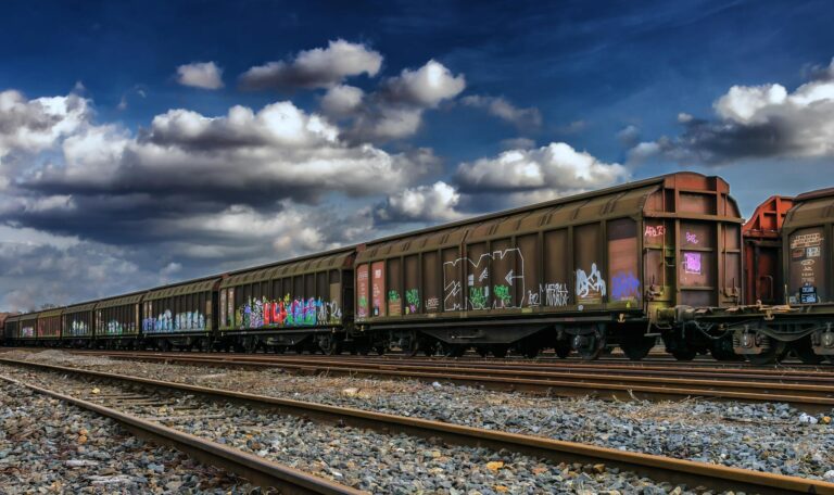 Transporttasche Kinderwagen richtig wählen und optimal nutzen auf Reisen Transporttasche Kinderwagen schützt faltbaren Wagen auf Reisen vor Schmutz und Schäden